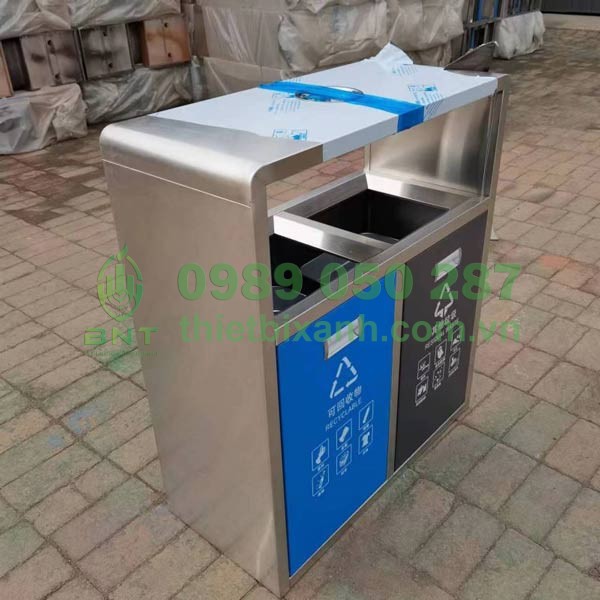 Thùng rác có mai che nắng mưa rất phù hợp đế sử dụng ngoài trời