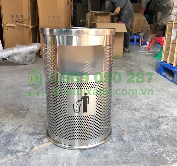 Thùng rác inox bán nguyệt có ngăn bỏ rác ở hông thùng
