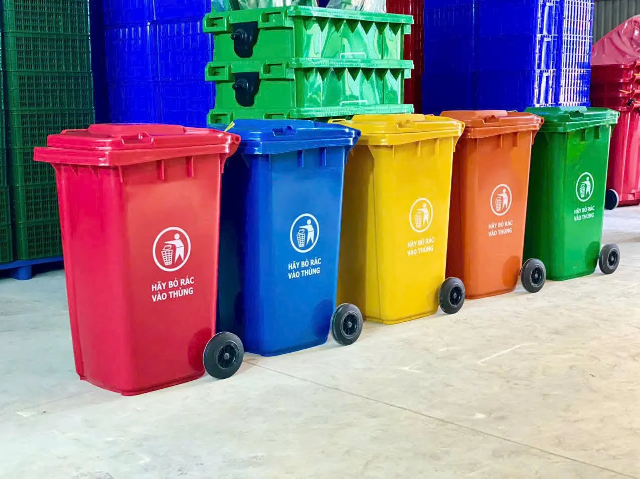 Thùng Rác Nhựa: Đa Dạng Kích Thước, Chất Liệu, Giúp Giữ Gìn Vệ Sinh Môi Trường