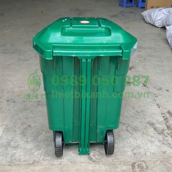 Thiết kế có bánh xe hỗ trợ di chuyển