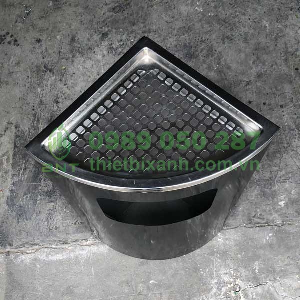 Thùng rác có khay gạt tàn tiện lợi phù hợp sử dụng nơi công cộng