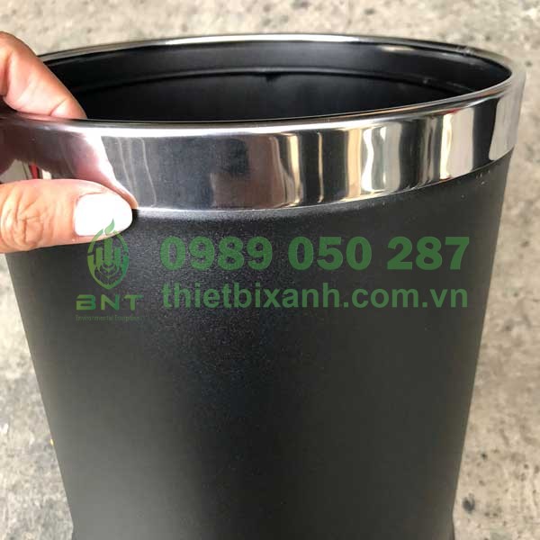 Thùng rác thép viền inox màu trắng