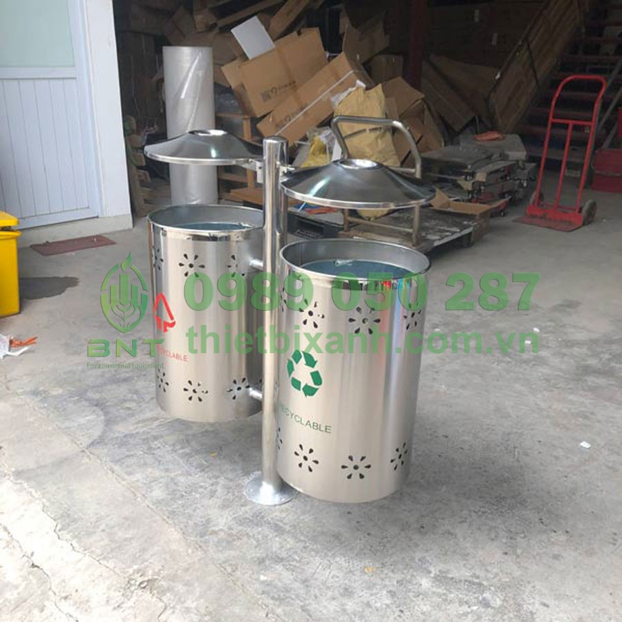 Hai ngăn phân loại rác thải thuận tiện sử dụng trong môi trường công cộng đông người
