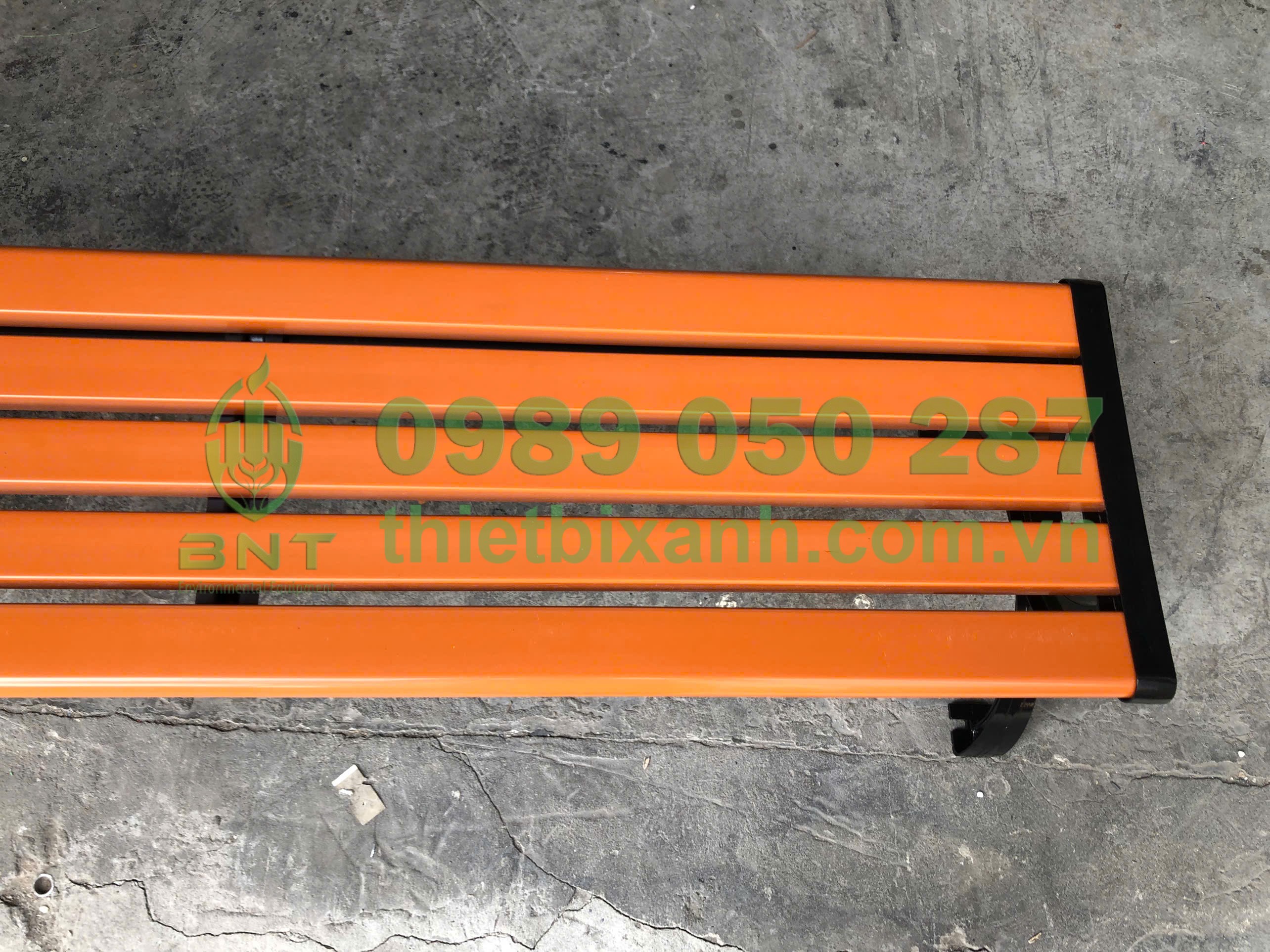 Nan nhựa giả gỗ màu cam